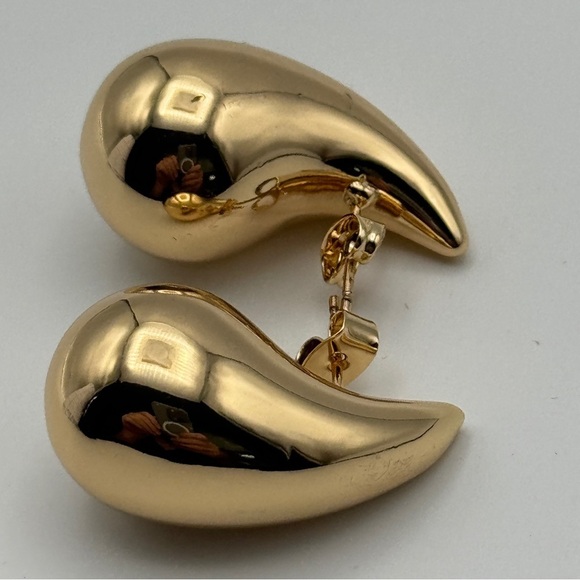 Isabella M. 14K Gold Plated Sculptural Teardrop Earrings 1.25” - Picture 3 of 4